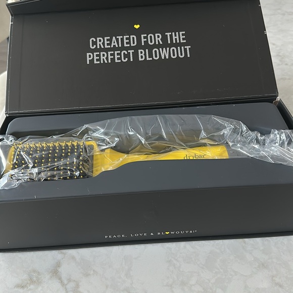 Drybar The Smooth Shot Paddle Brush Blow-Dryer - Yellow - Picture 2 of 4